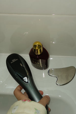 Fabao (Zhangguang) 101B Hair Tonic + Electric Scalp Comb Set